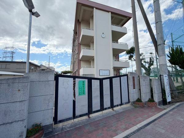 八尾市植松町７丁目の土地(龍華中学校)