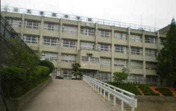 マンハイムグラン石切(東大阪市立孔舎衙中学校)
