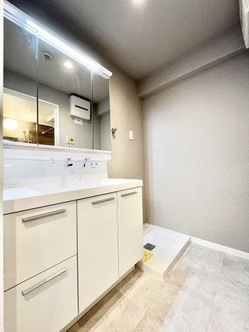 万葉ハイツ小阪菱屋西