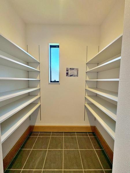 八王子市北野台4丁目 1号棟(玄関)