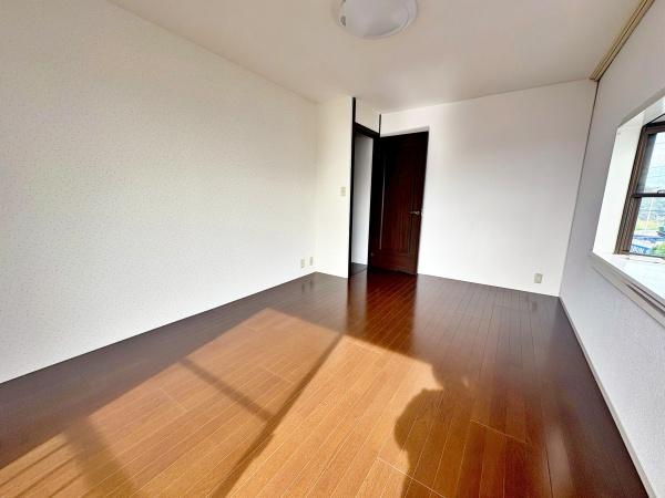 八王子市小比企町の中古一戸建て