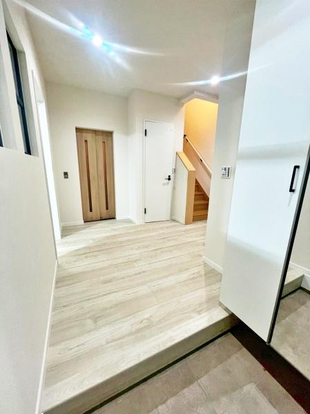 八王子市大楽寺町の中古一戸建て(玄関)