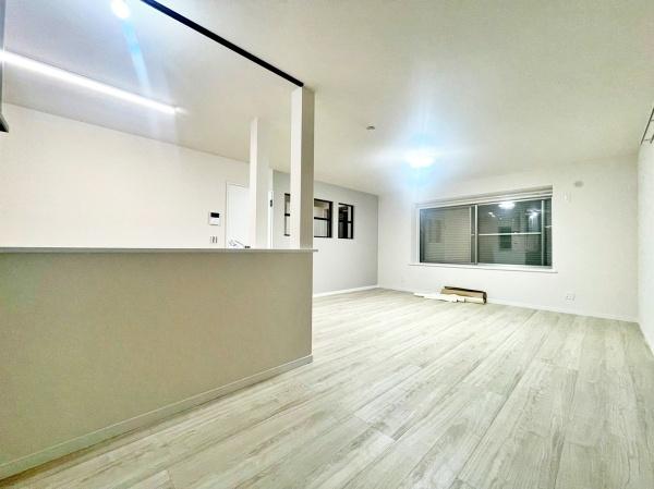 八王子市大楽寺町の中古一戸建て(リビング)