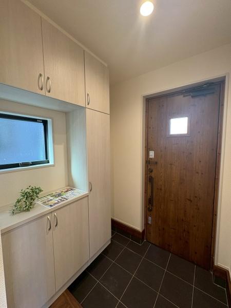 八王子市丸山町の中古一戸建て(玄関)