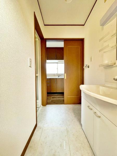 八王子市西寺方町の中古一戸建て