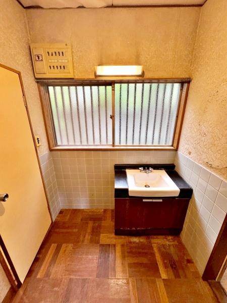 八王子市丹木町2丁目　中古戸建