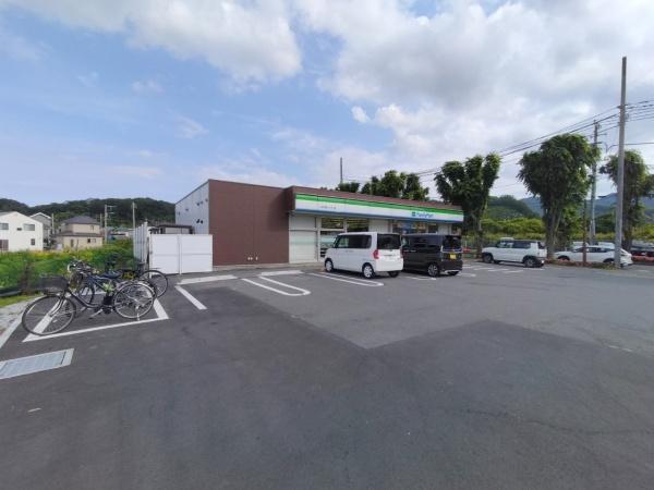 八王子市下恩方町第37　2号棟(ファミリーマート八王子西インター店)