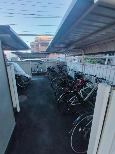 京王めじろ台マンションＡ棟