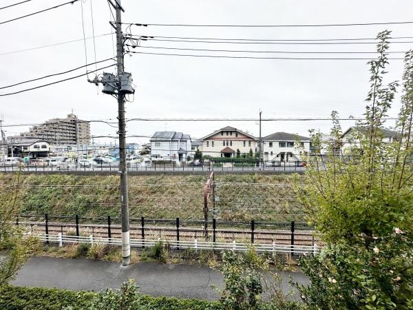 京王めじろ台マンションＥ棟