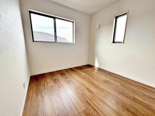 八王子市絹ケ丘2丁目の新築一戸建(洋室)