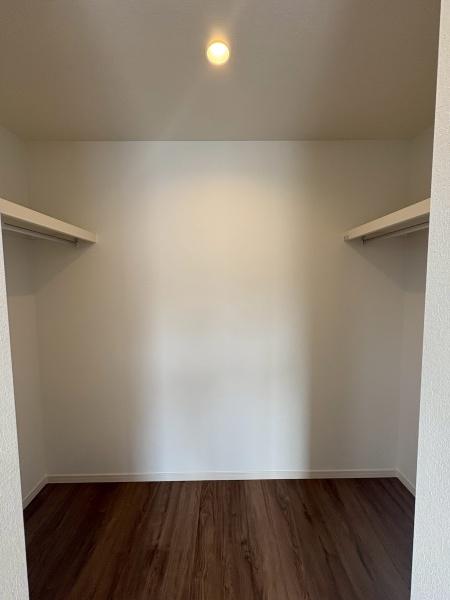 八王子市絹ケ丘2丁目の新築一戸建(収納)