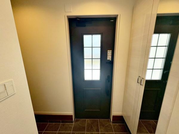 八王子市絹ケ丘2丁目の新築一戸建(玄関)