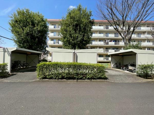 松が谷団地６－２号棟