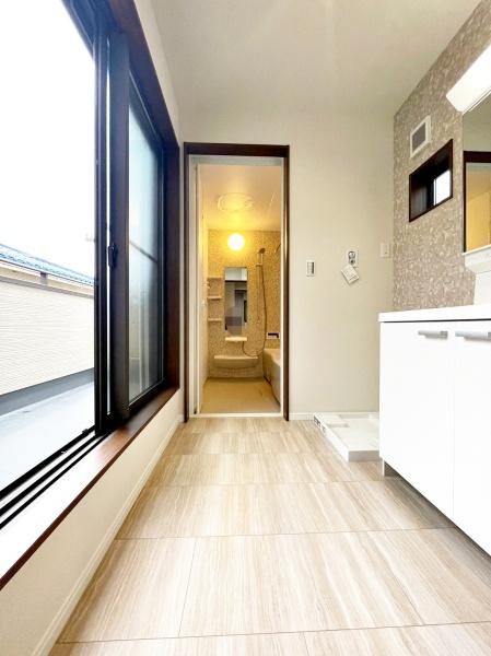 CLASSIC　MODERN　STYLE