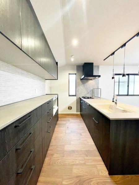 CLASSIC　MODERN　STYLE