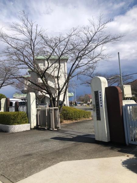 八王子市ゆりのき台1期　1号棟(八王子市立緑が丘小学校)