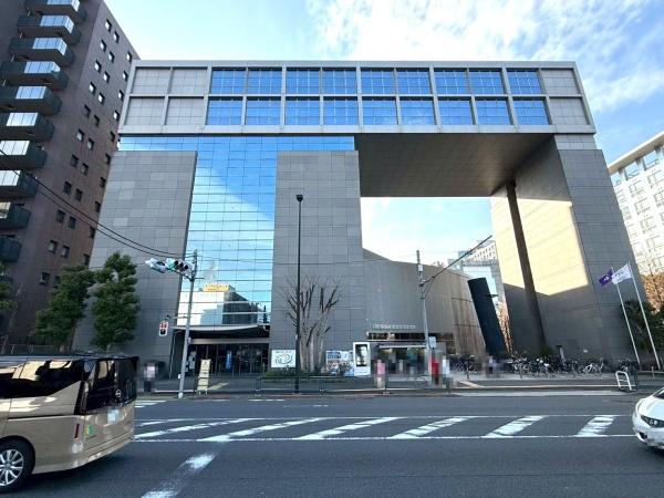 ファーストリアルタワー新宿(新宿コズミックスポーツセンター)