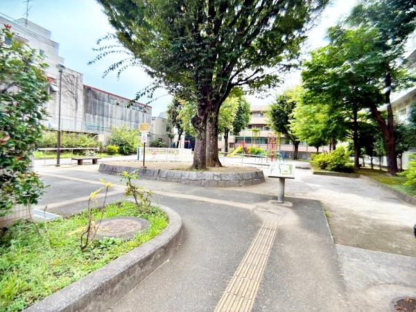 中野区弥生町4丁目　新築戸建(中野区立ささの葉公園)