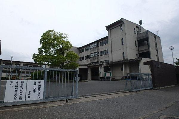 君津市台２丁目の中古一戸建て(君津市立周西南中学校)
