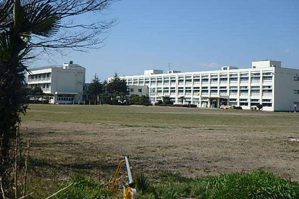木更津市本郷2丁目の土地(木更津市立岩根中学校)