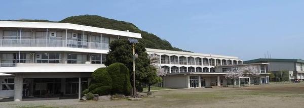 君津市宮下1丁目の土地(君津市立周南小学校)