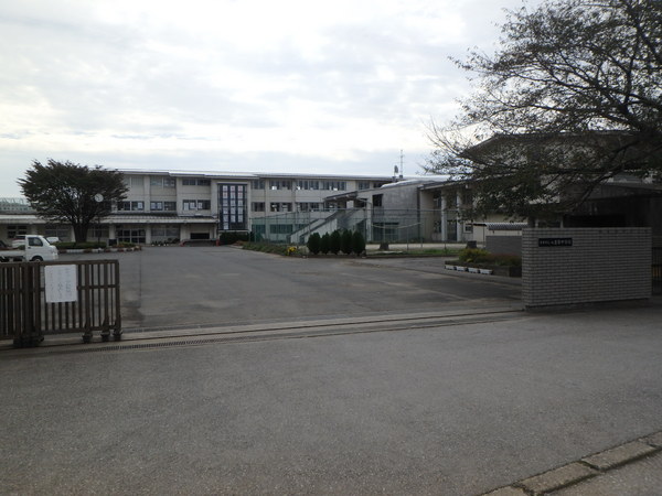 君津市内蓑輪の土地(君津市立八重原中学校)