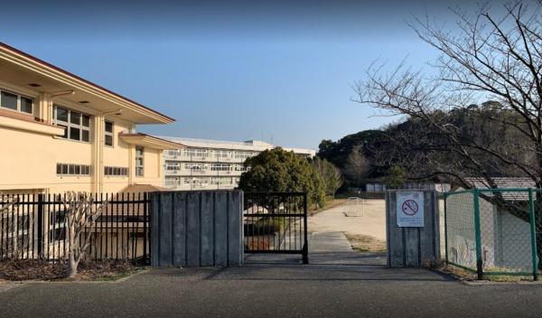 袖ケ浦市長浦駅前4丁目の土地(袖ケ浦市立長浦中学校)