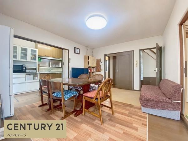 木更津市八幡台6丁目の中古一戸建て(リビング)