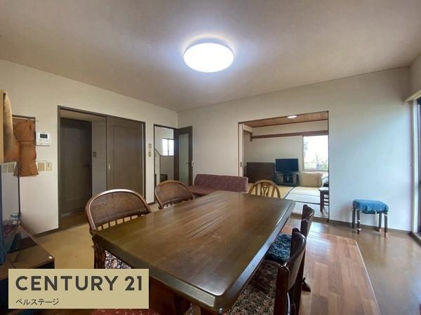 木更津市八幡台6丁目の中古一戸建て(リビング)