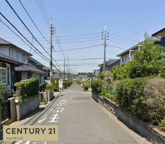 市原市泉台4丁目の中古一戸建て(前面道路含む現地写真)