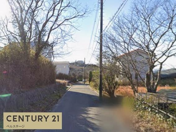 富津市竹岡の中古一戸建て(前面道路含む現地写真)
