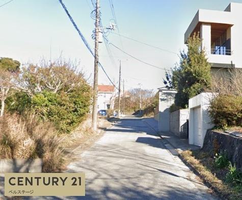 富津市竹岡の中古一戸建て(前面道路含む現地写真)