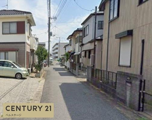 市原市八幡の中古一戸建て(前面道路含む現地写真)