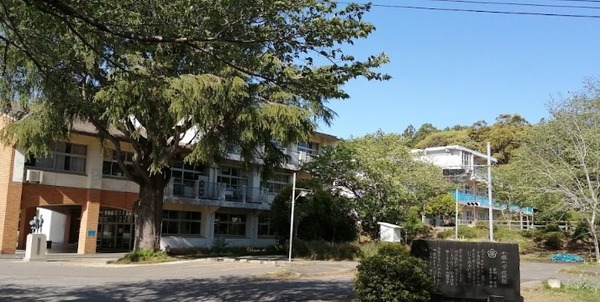 君津市箕輪の土地(君津市立小櫃小学校)