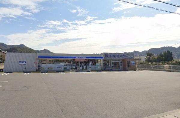 JR内房線　南房総市市部　エスカール岩井(ローソン　南房総岩井海岸店)
