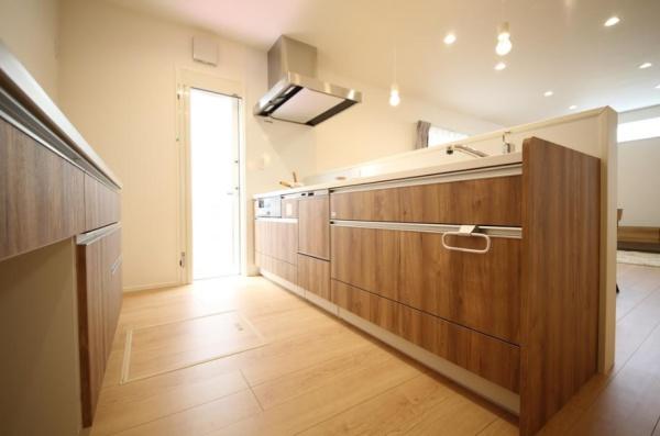 彦根市長曽根南町の中古一戸建て