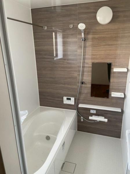 近江八幡市中村町1期2号棟(バス)