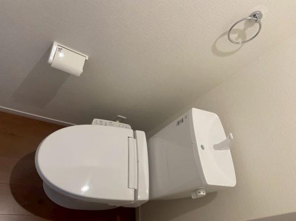 近江八幡市中村町1期2号棟(トイレ)