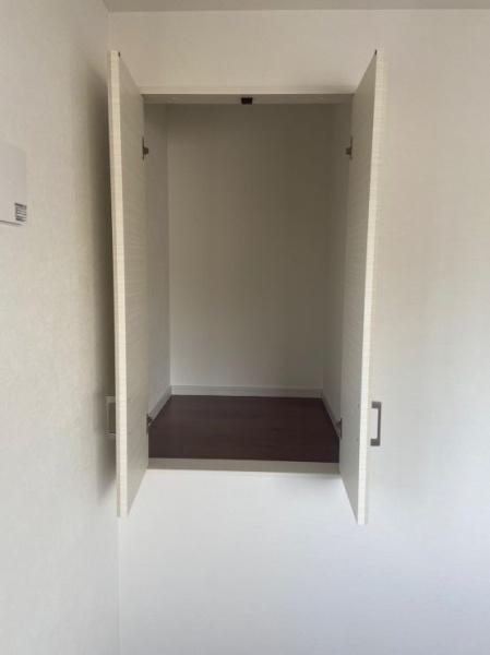 近江八幡市中村町1期2号棟(収納)