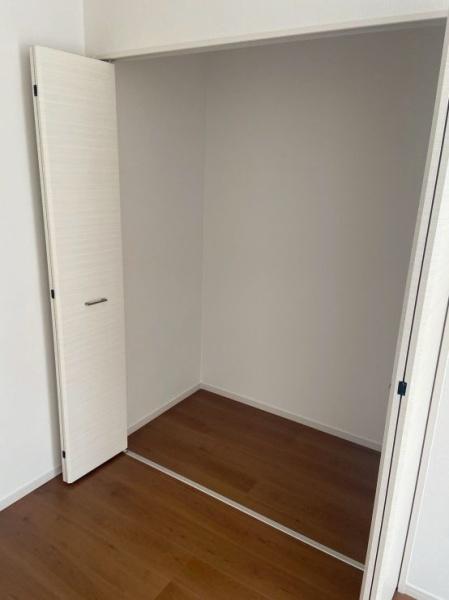 近江八幡市中村町1期2号棟(収納)