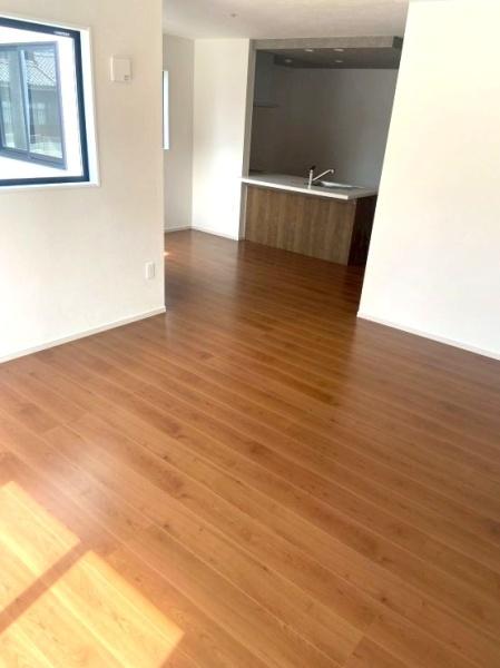 近江八幡市中村町1期2号棟(リビング)