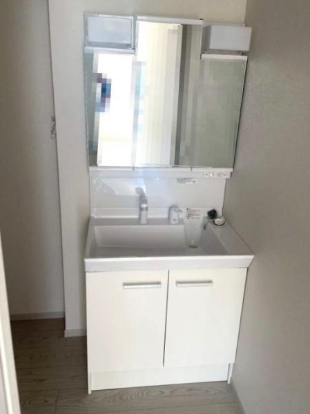 近江八幡市中村町1期3号棟(洗面台・洗面所)