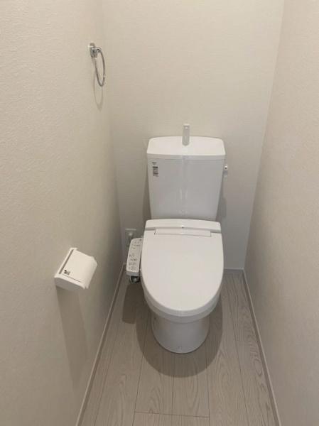 近江八幡市中村町1期3号棟(トイレ)