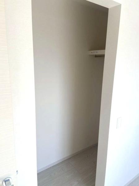 近江八幡市中村町1期3号棟(収納)