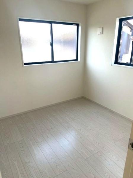 近江八幡市中村町1期3号棟(洋室)