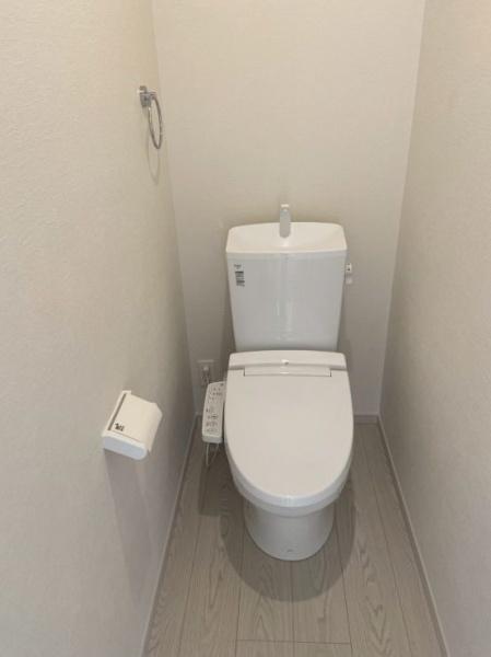 近江八幡市中村町1期3号棟(トイレ)