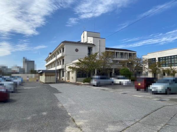 彦根市稲部町(彦根市立稲枝中学校)