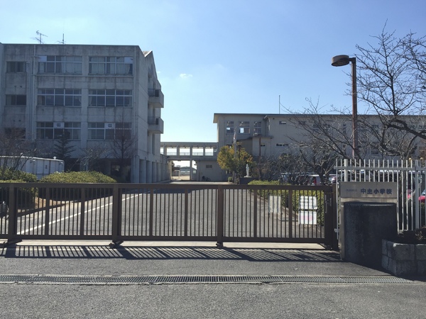 野洲市六条第1 2号棟(野洲市立中主小学校)