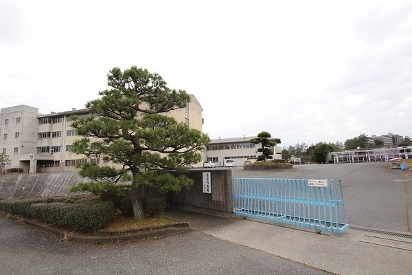 東松山市桜山台 1号棟(東松山市立白山中学校)
