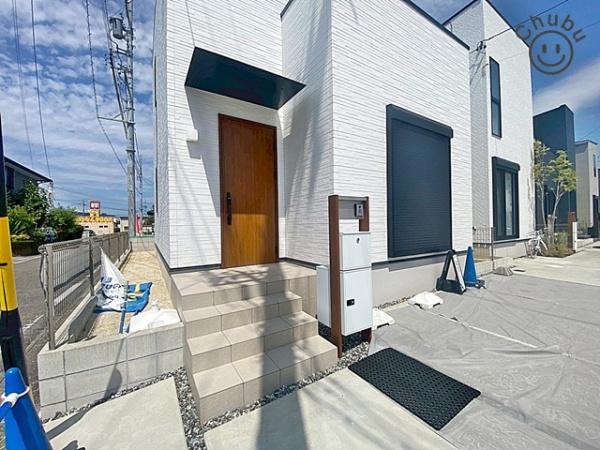 みよし市三好町木之本の中古一戸建て(玄関)